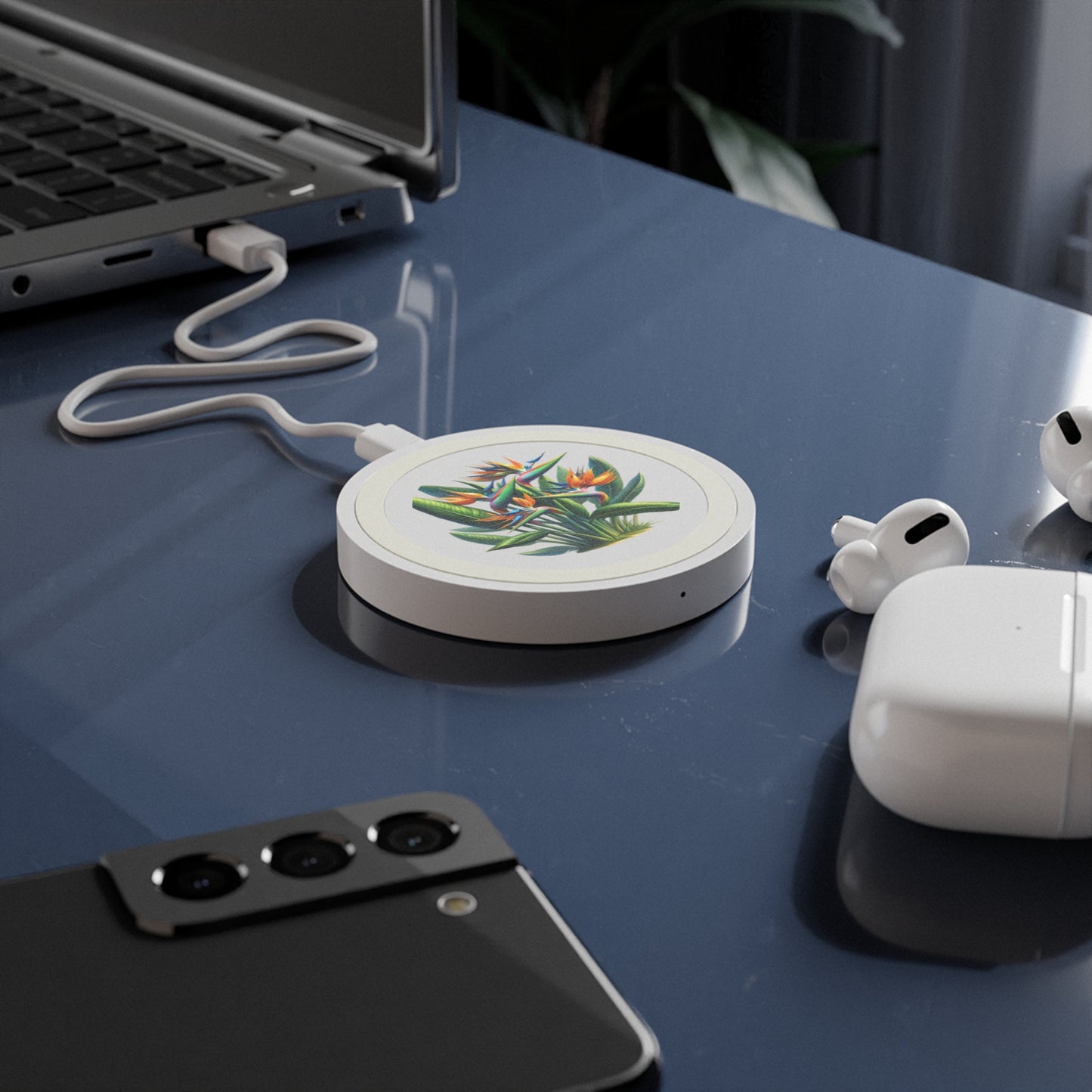 Wireless Charging Pad: Tropical Bird of Paradise Plant Design