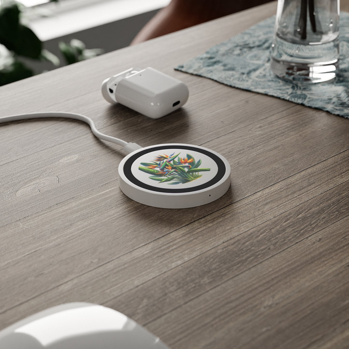 Wireless Charging Pad: Tropical Bird of Paradise Plant Design
