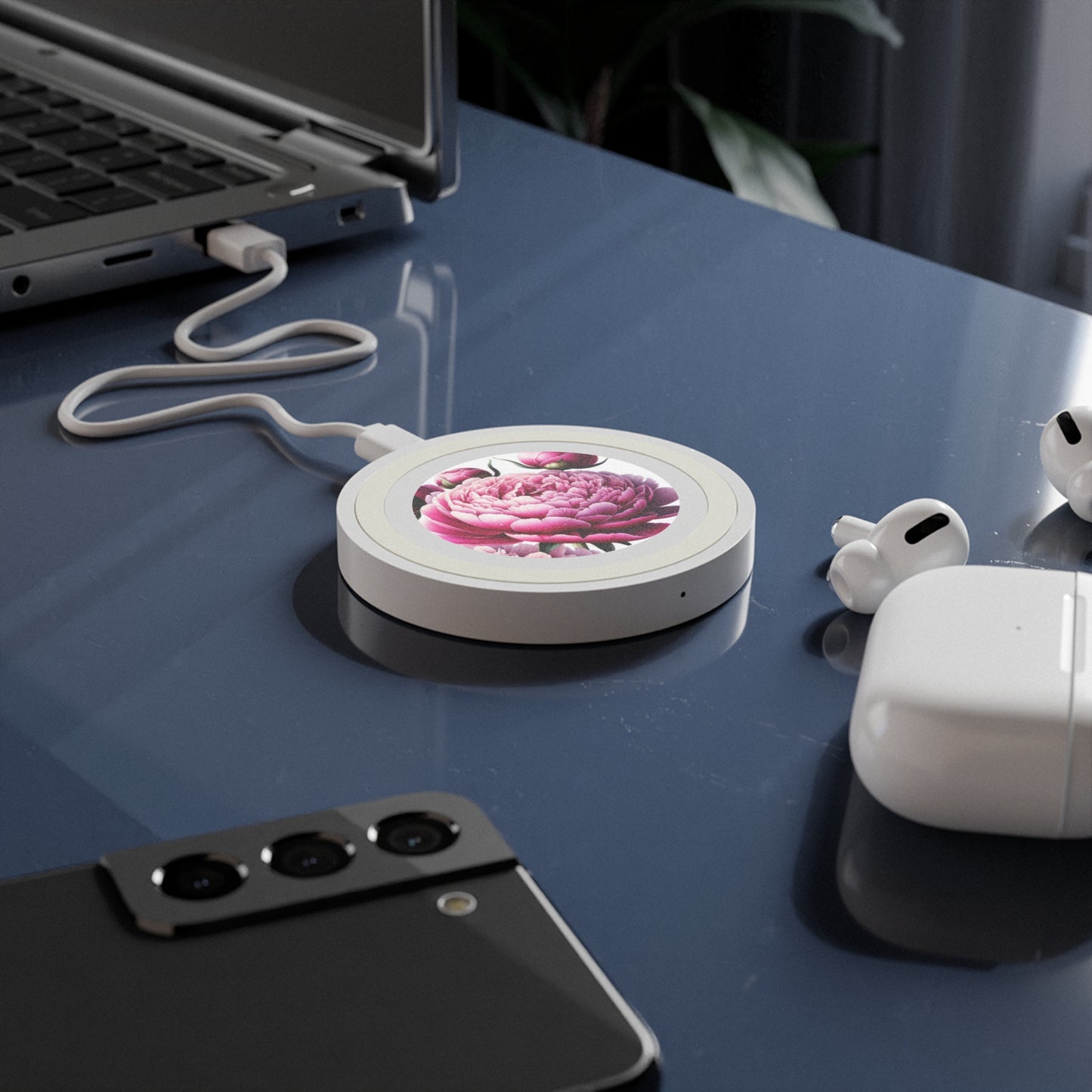Wireless Charging Pad: Peony Bloom Design