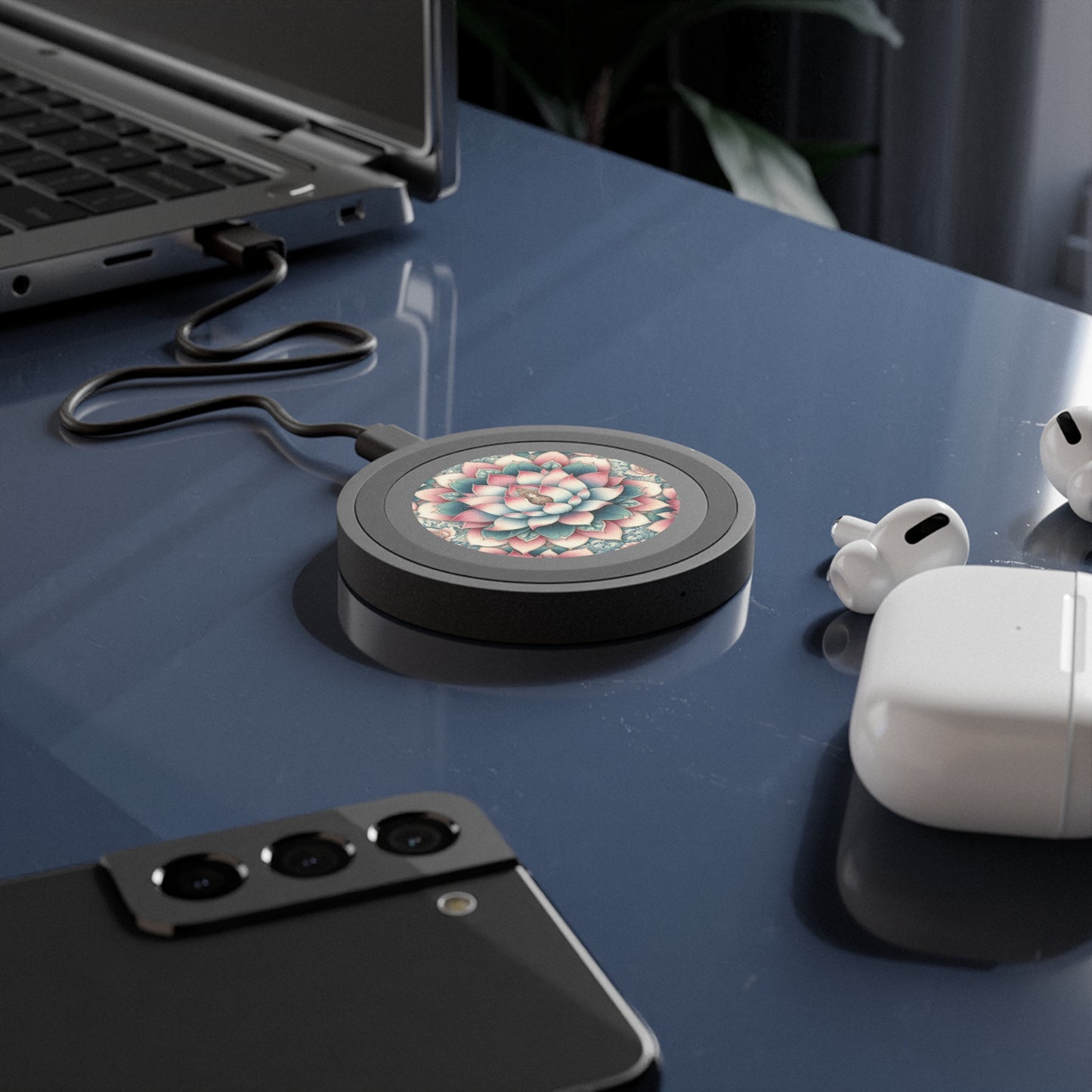 Wireless Charging Pad: Lotus Blossom Design