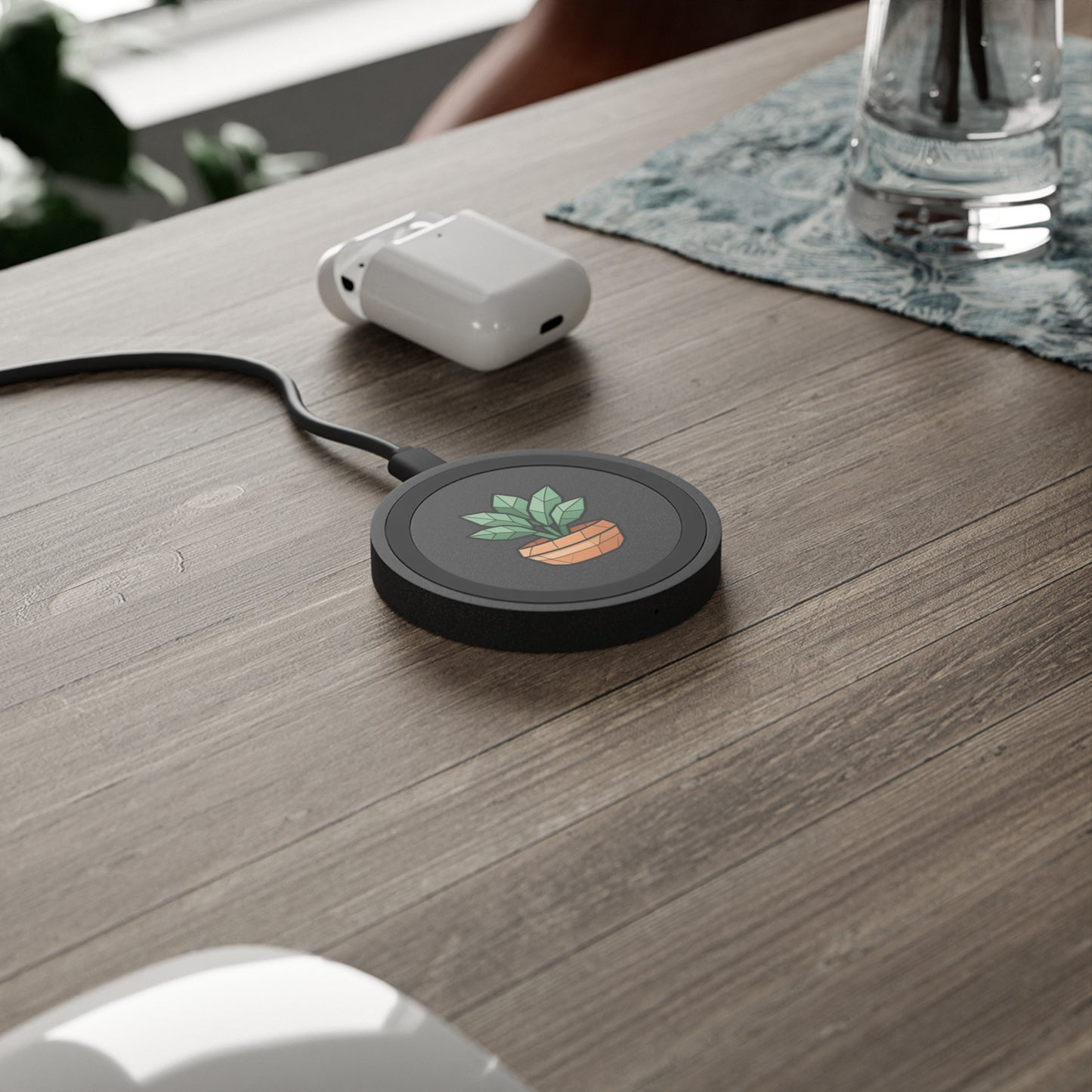 Wireless Charging Pad: Tropical Plant Design
