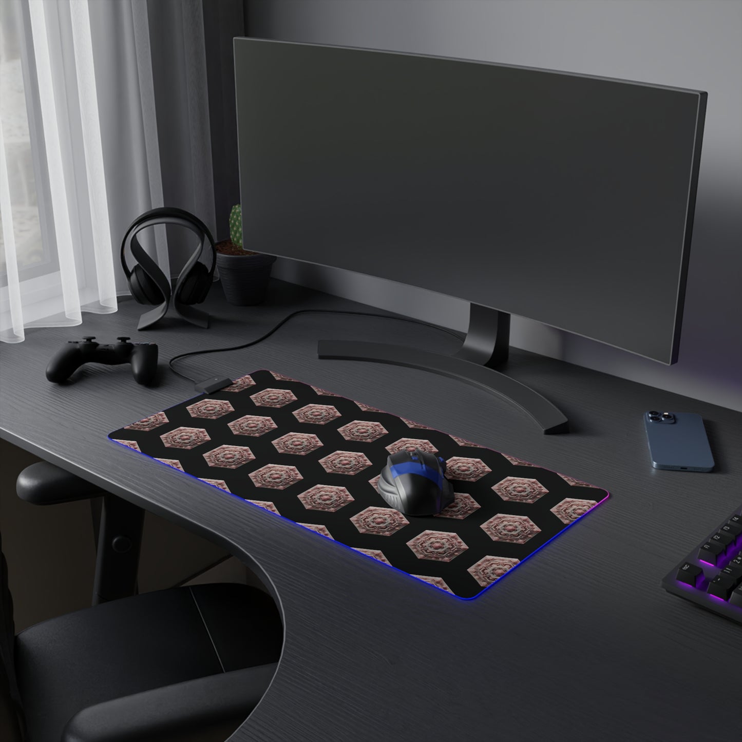 LED Gaming Mouse Pad - Geometric Rose Quartz Design