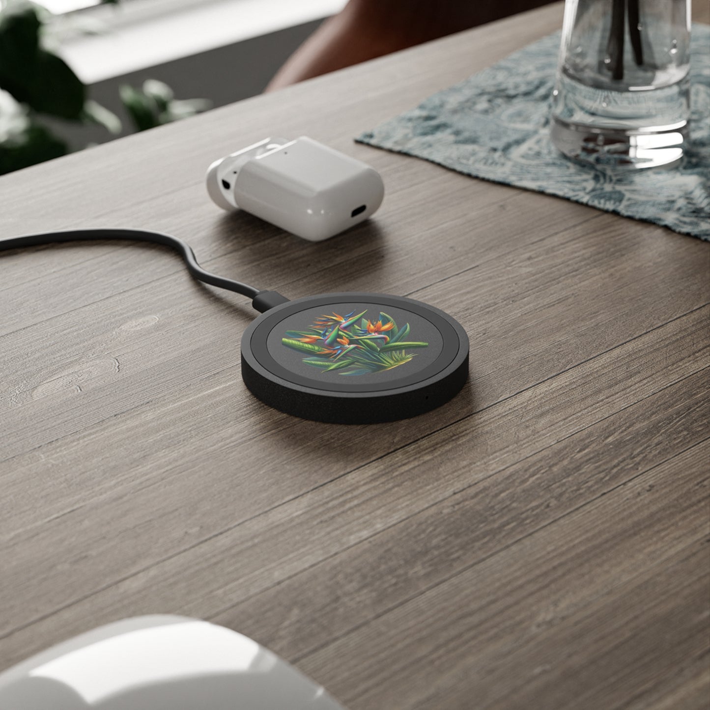 Wireless Charging Pad: Tropical Bird of Paradise Plant Design