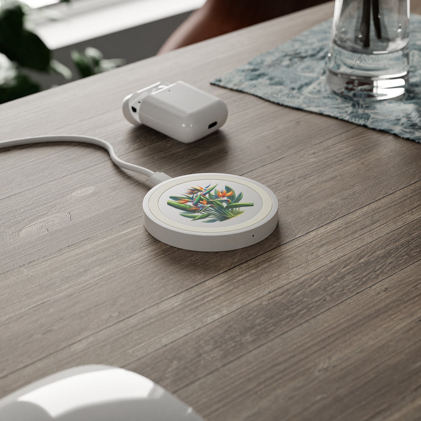 Wireless Charging Pad: Tropical Bird of Paradise Plant Design