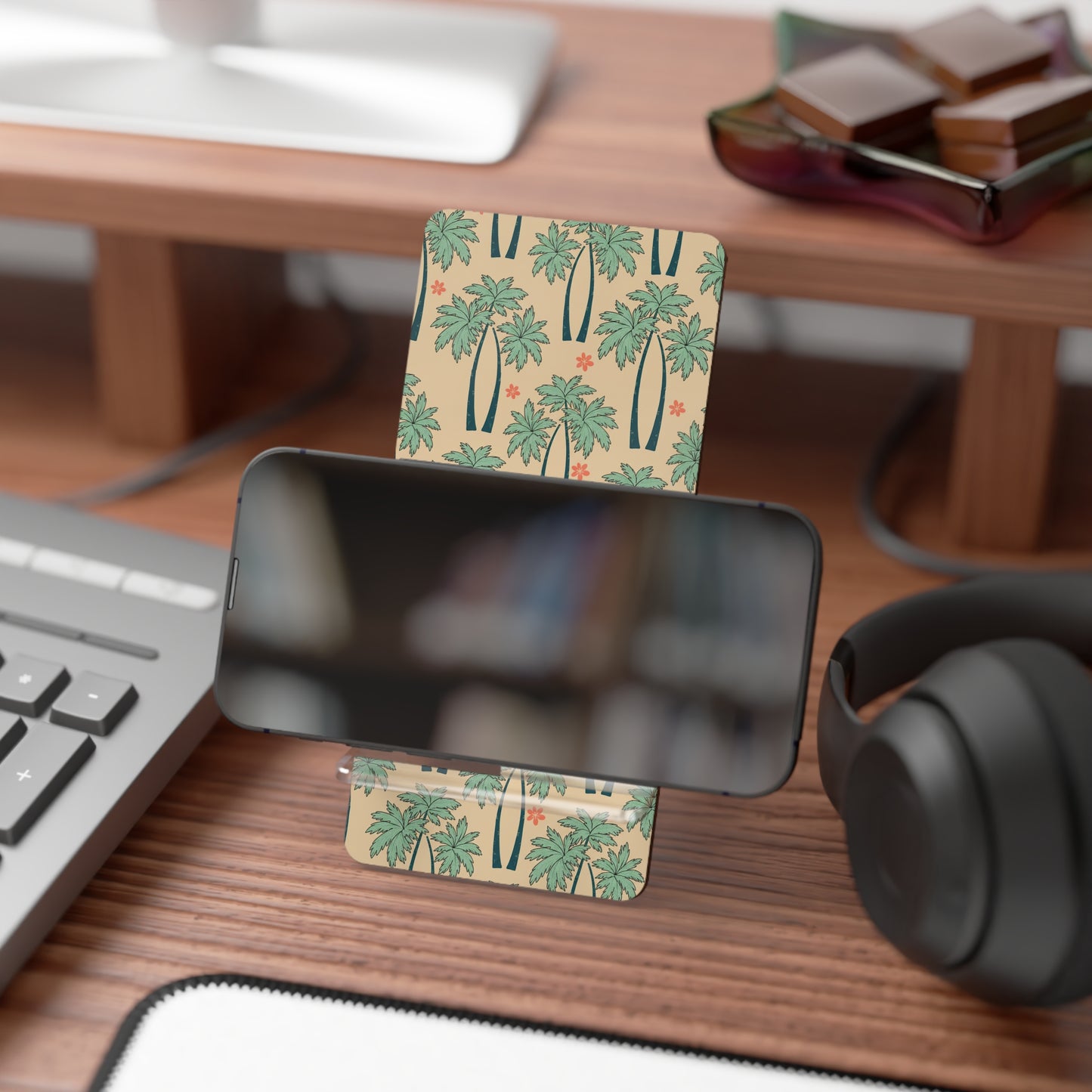 Palm Tree Phone Stand — Tropical Smartphone Display Stand